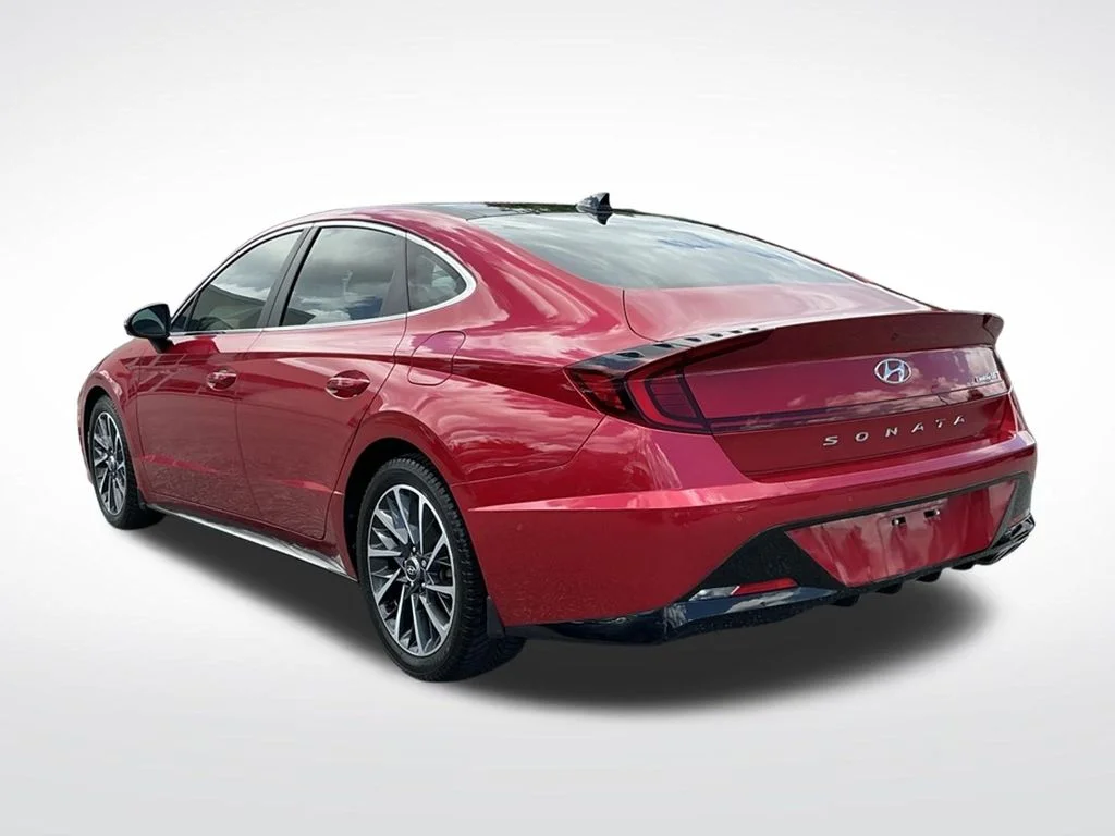 Used 2020 Red Hyundai Limited image 8