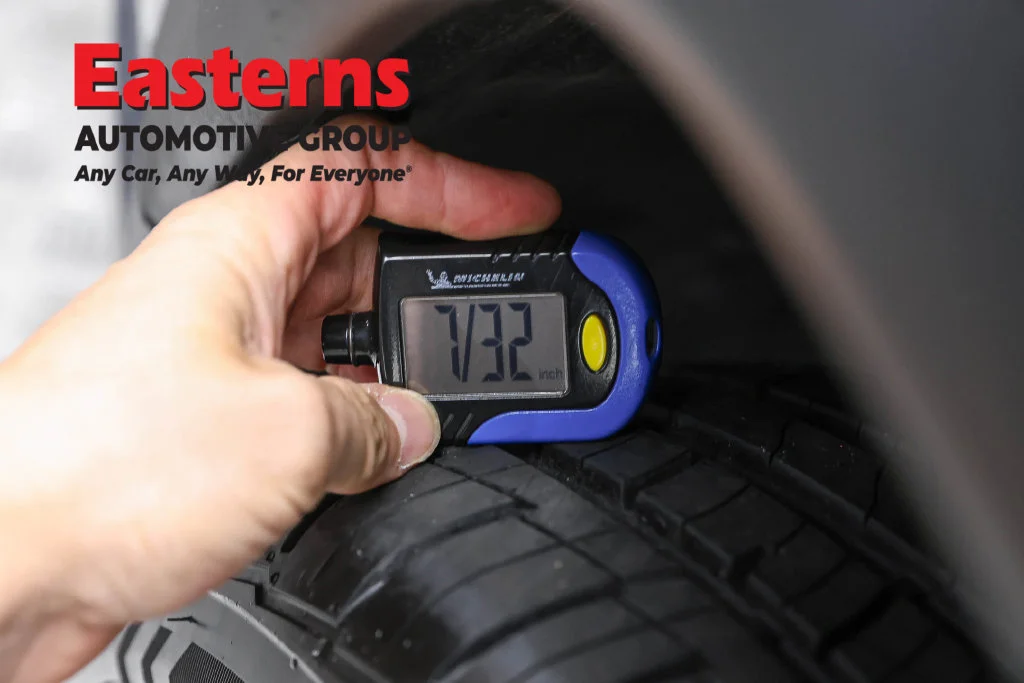 Used 2020 Silver Jeep Latitude image 28