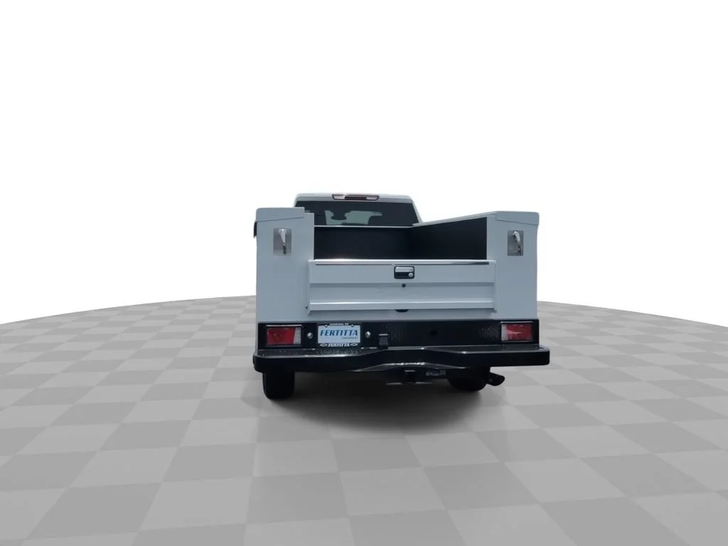 New 2026 Summit White Chevrolet WT image 7