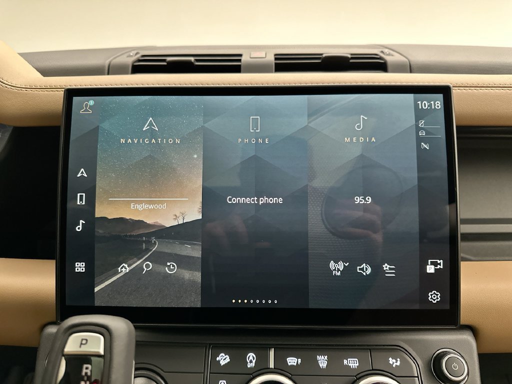 New 2026 Santorini Black Metallic Land Rover S image 14