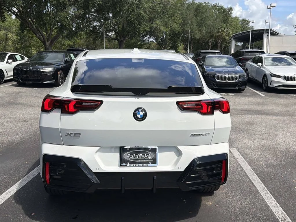New 2026 Alpine White BMW xDrive28i image 5