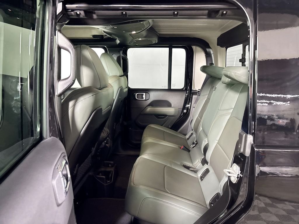 New 2026 Black Clear-Coat Exterior Paint Jeep Mojave image 19