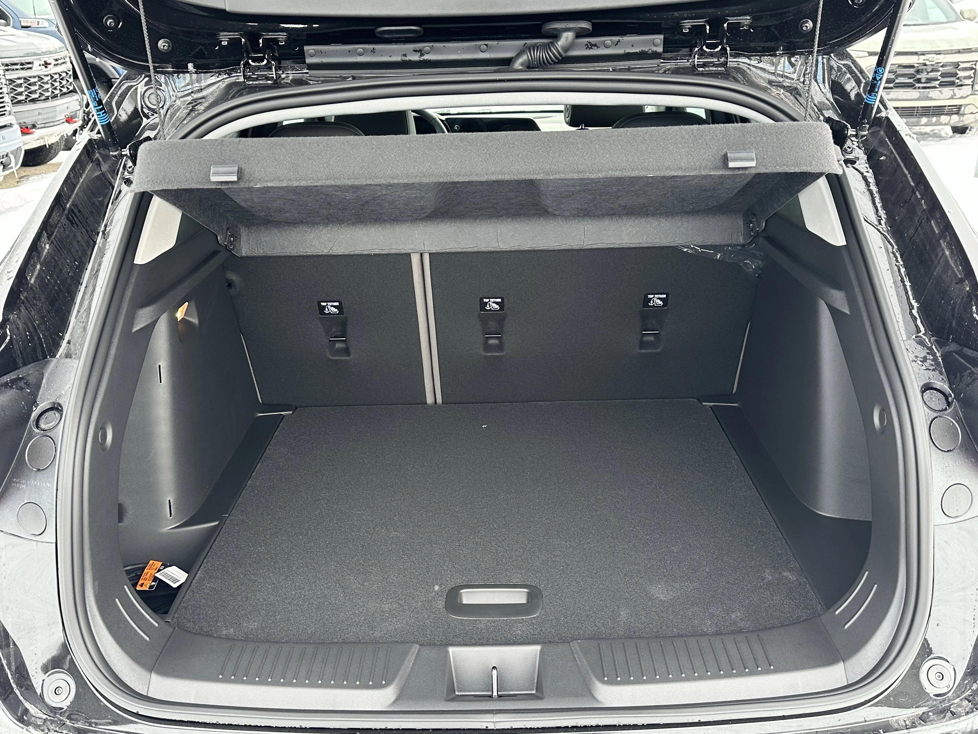 New 2026 Mosaic Black Metallic Chevrolet ACTIV image 7