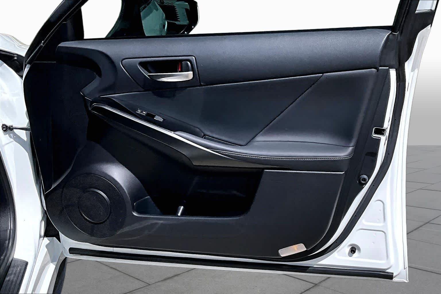Used 2024 Ultra White Lexus F SPORT Design image 27