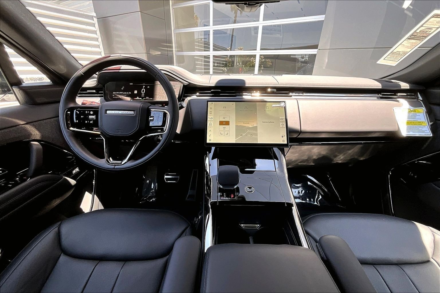 New 2026 White Land Rover Dynamic SE image 5