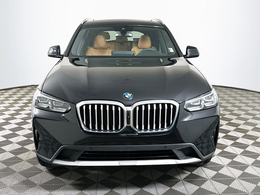 Used 2023 Black Sapphire Metallic BMW xDrive30i image 2