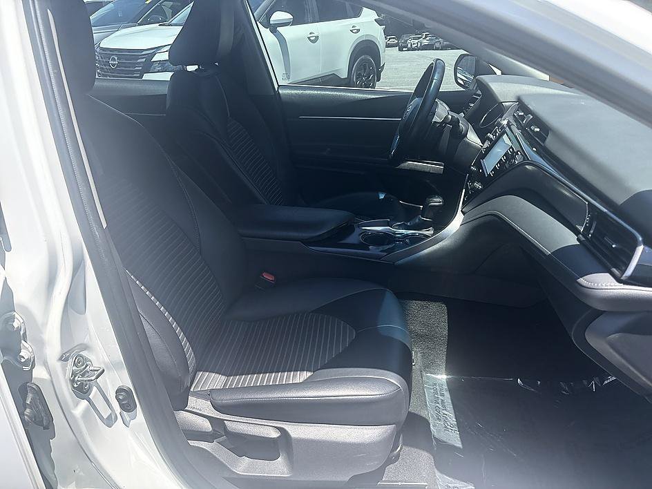 Used 2020 Super White Toyota SE image 19