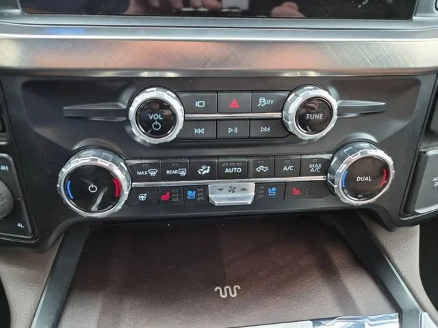 Certified Used 2025  Ford King Ranch image 17