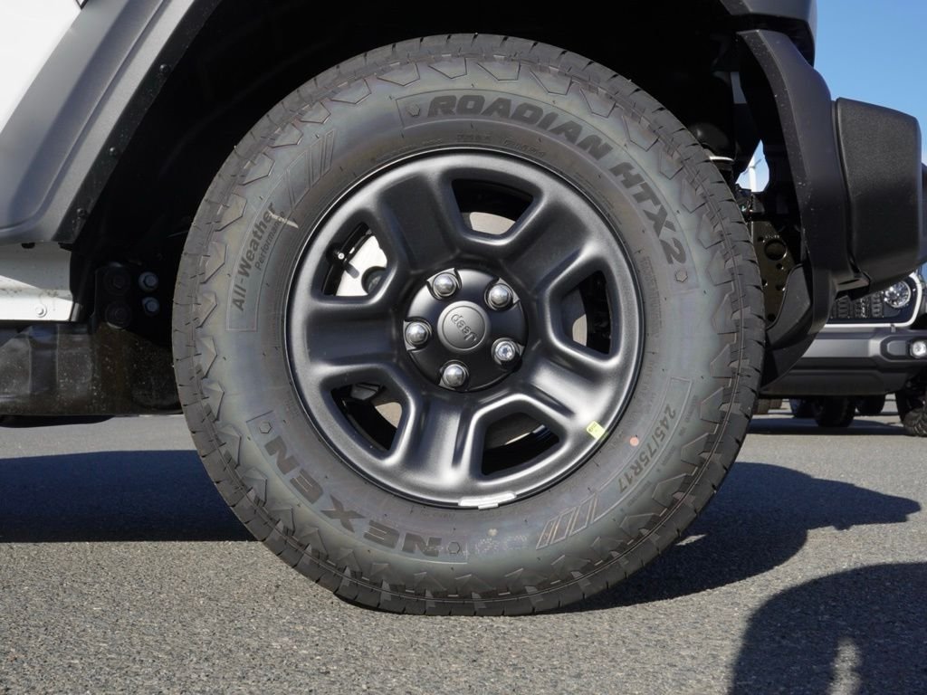 New 2026 Bright White Clear-Coat Exterior Paint Jeep Sport image 8