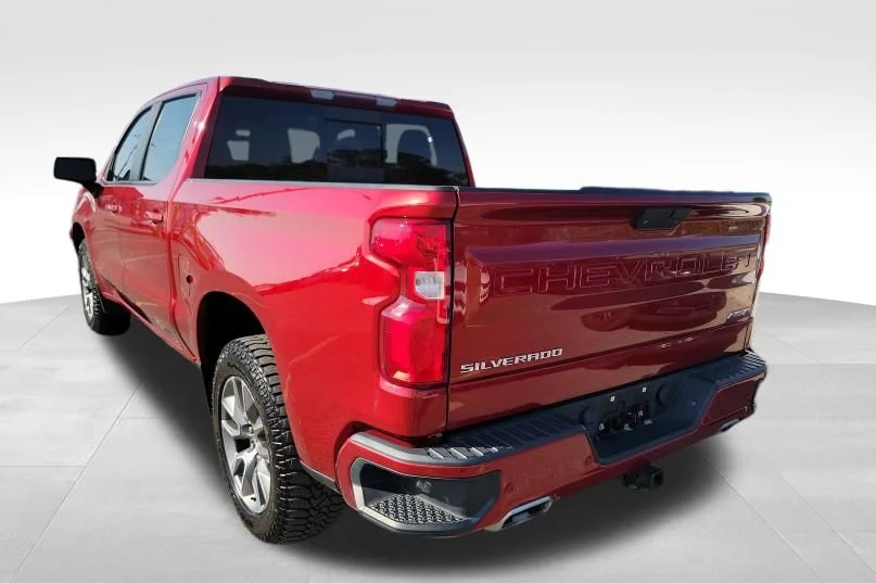 Used 2021 Red Chevrolet RST image 4