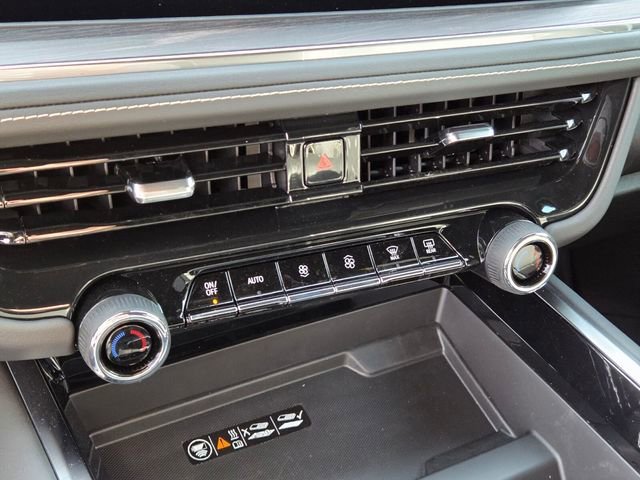 2026 Chevrolet Suburban Premier - Photo 14
