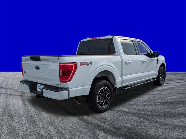 Certified Used 2023 Oxford White Ford XLT image 4