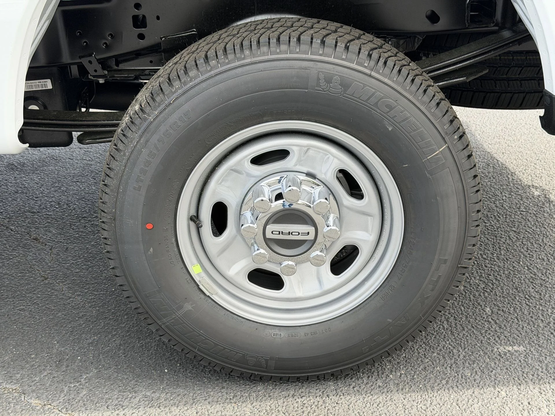 New 2026 Oxford White Ford F-250® XL image 28
