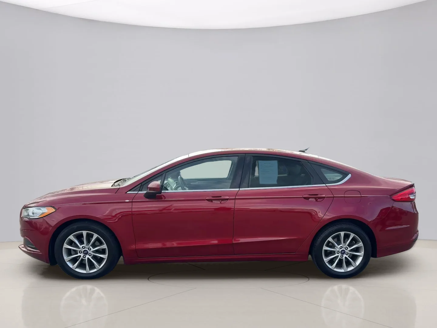 Used 2017 Red Ford SE image 2