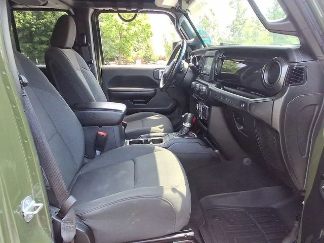 Used 2021 Green Jeep Sport Altitude 4x4 image 72