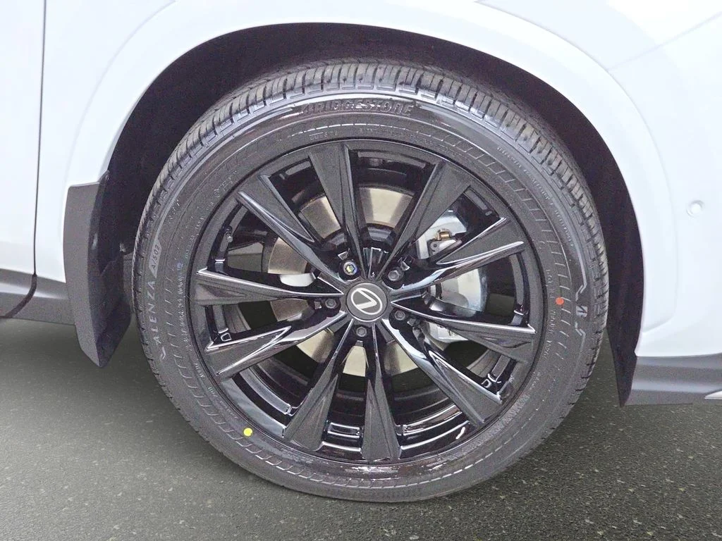 New 2026 Ultra White Lexus 350 F SPORT Handling image 30