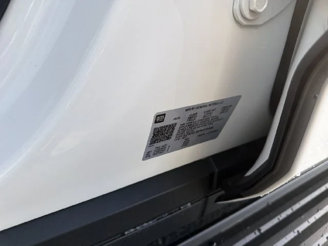 New 2026 Summit White GMC AT4 Ultimate image 37