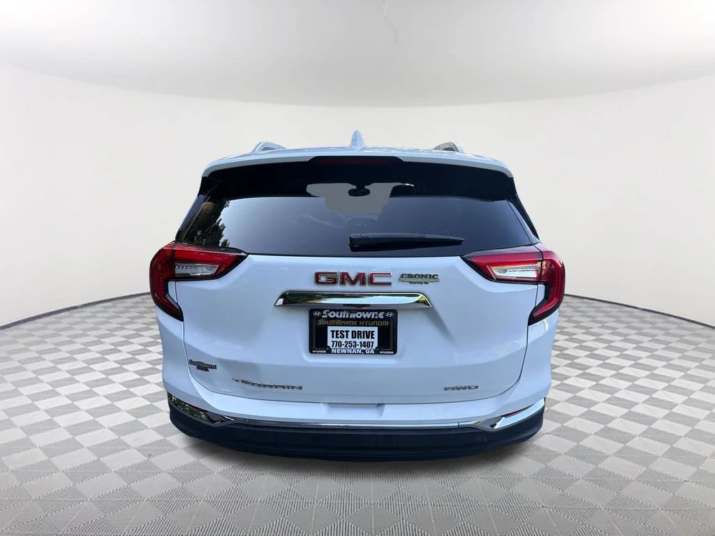 Used 2022 White GMC SLT image 6