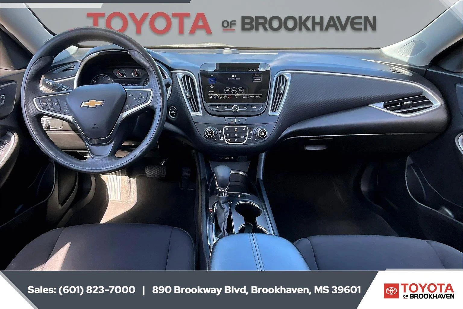 Used 2024 Lakeshore Blue Metallic Chevrolet LT image 13