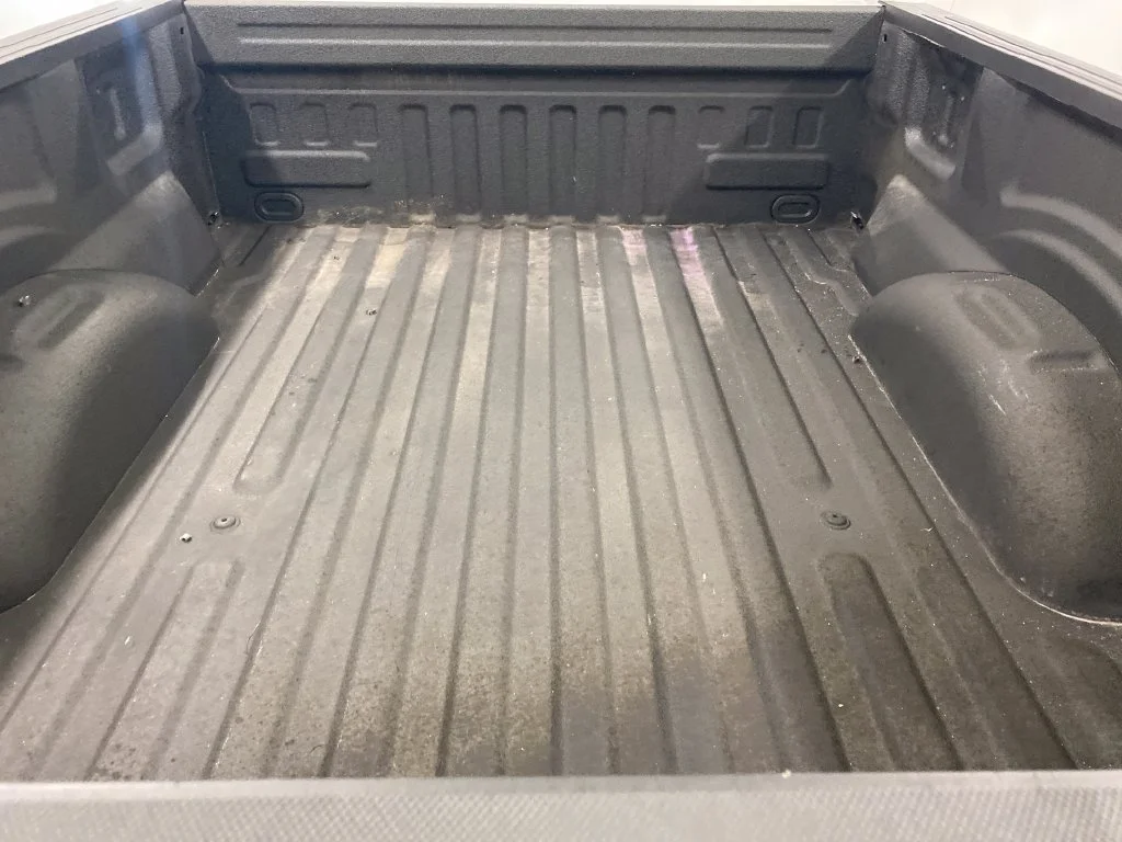 Used 2023 White Ford XL image 9