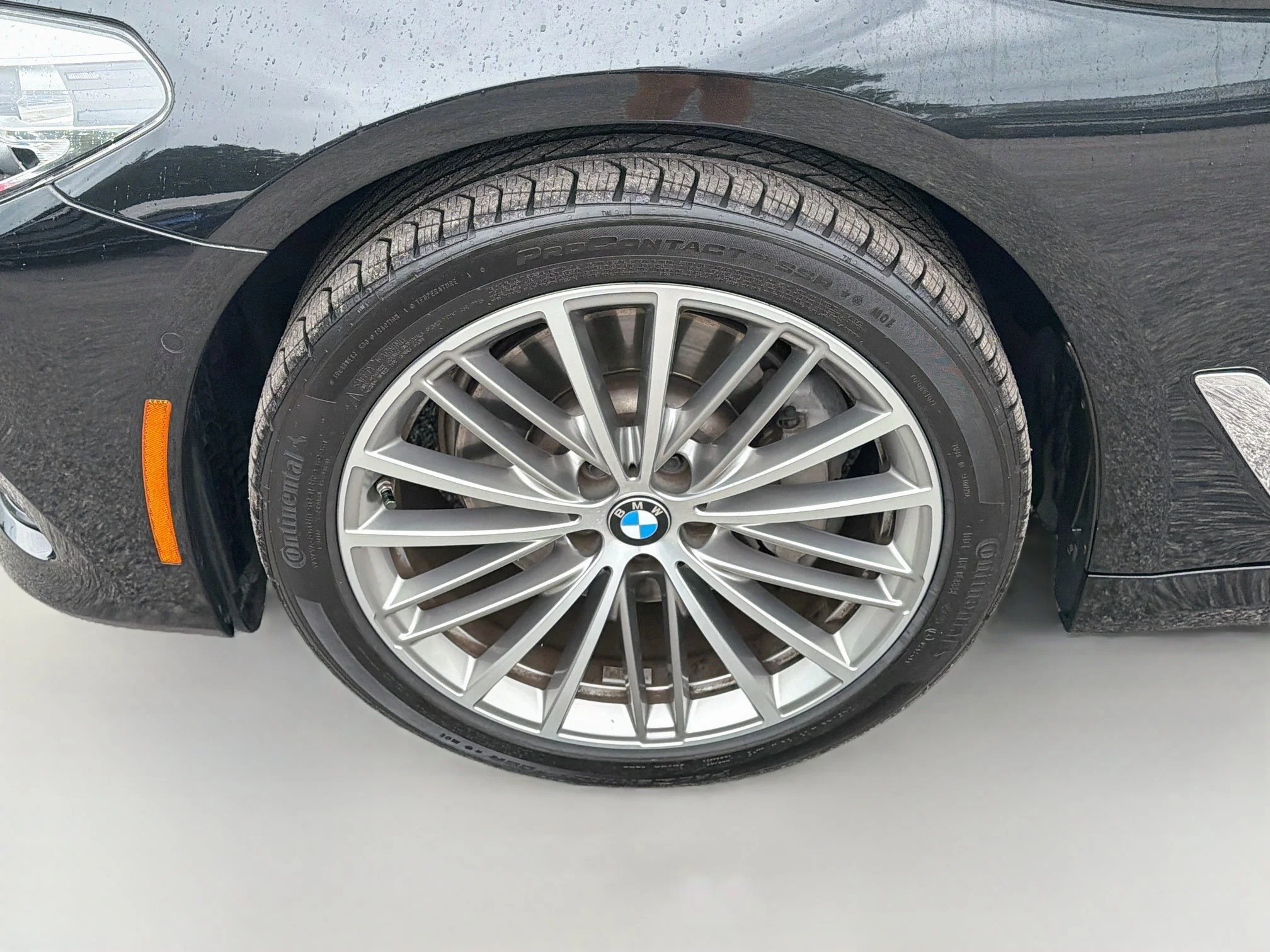 Used 2020 Black Sapphire Metallic BMW 530i image 42