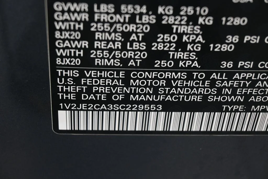 Used 2025 Platinum Gray Metallic Volkswagen 2.0T SE w/Technology image 20