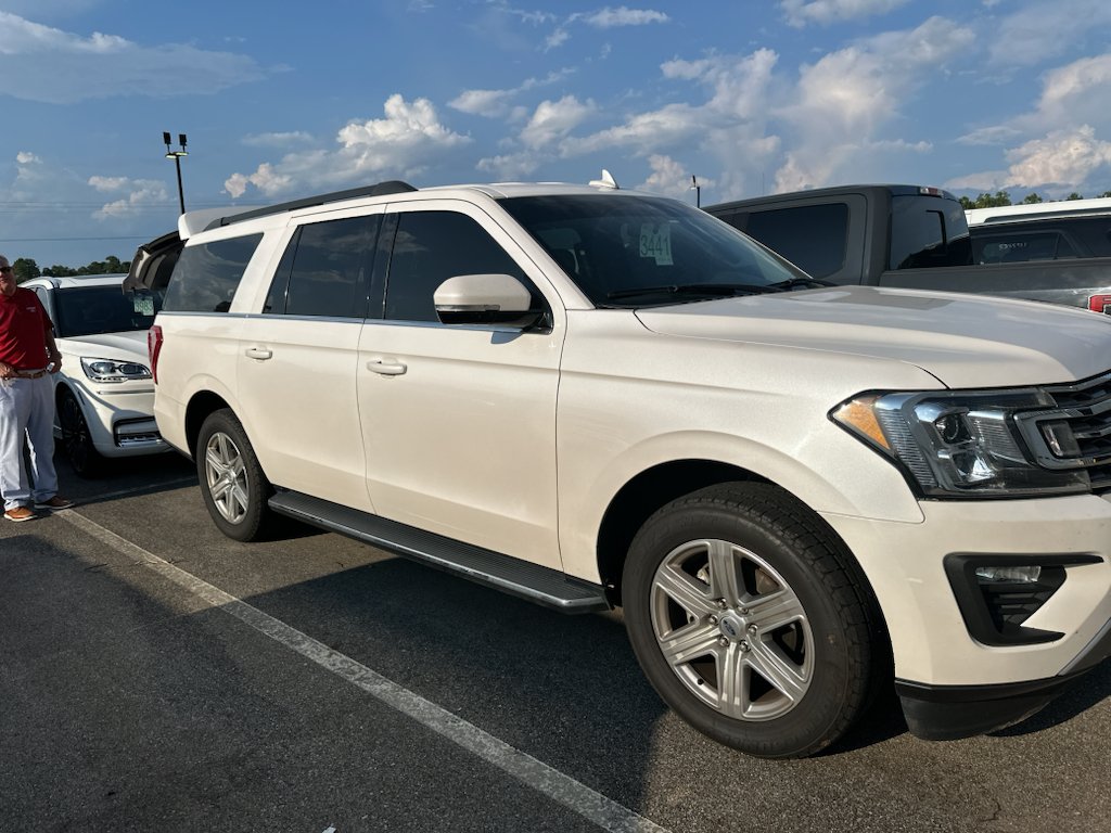 Used 2019 White Platinum Metallic Tri-Coat Ford XLT image 1