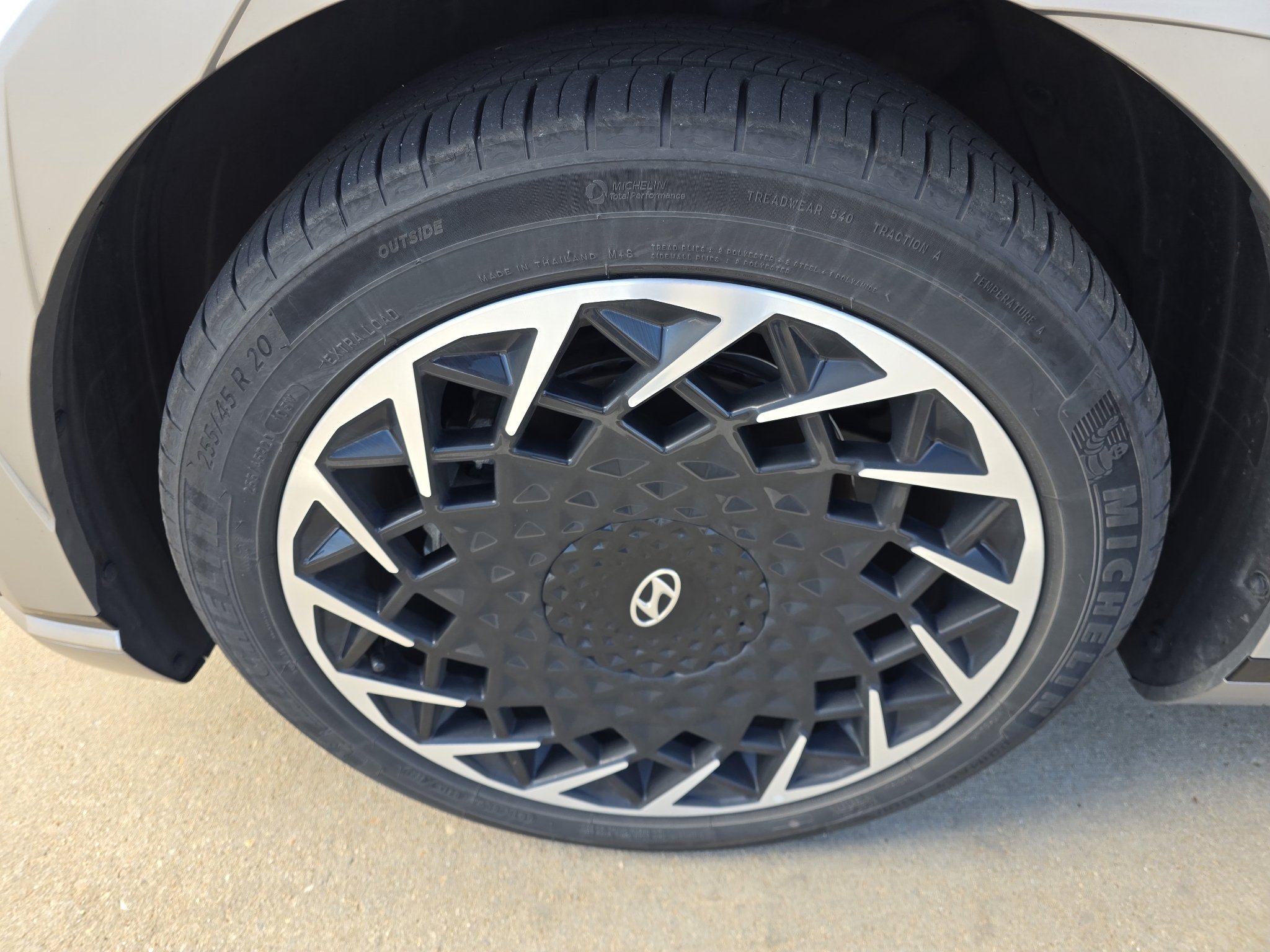 Certified Used 2024 Abyss Black Hyundai Limited image 10