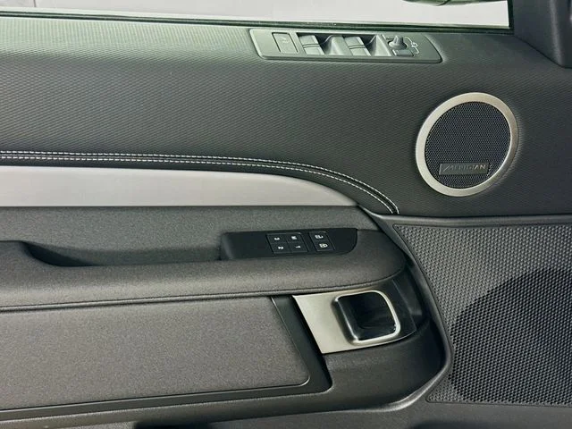New 2026 Fuji White Land Rover Dynamic SE image 20