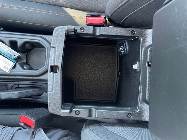 Used 2025 Granite Crystal Clearcoat Metallic Jeep Mojave image 35