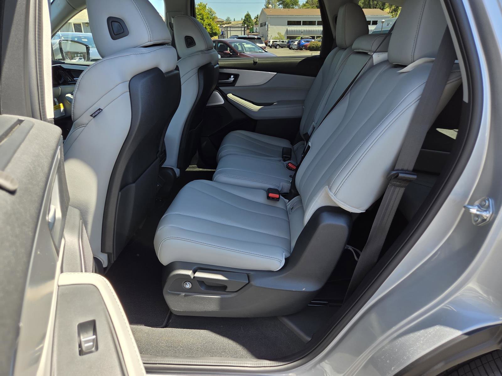 New 2026 Solar Silver Metallic Acura w/Technology Package AWD image 10