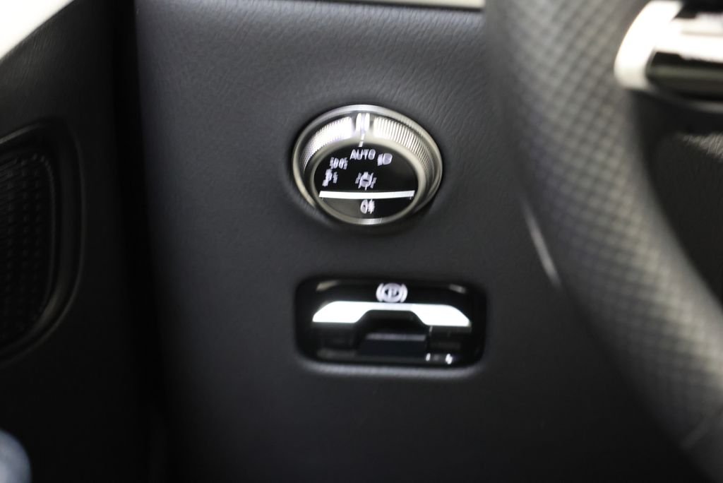 2026 Mercedes-Benz GLC Base - Photo 19