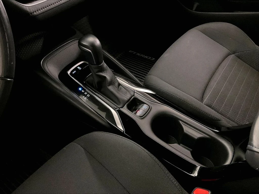 Used 2020 Blue Toyota SE image 19