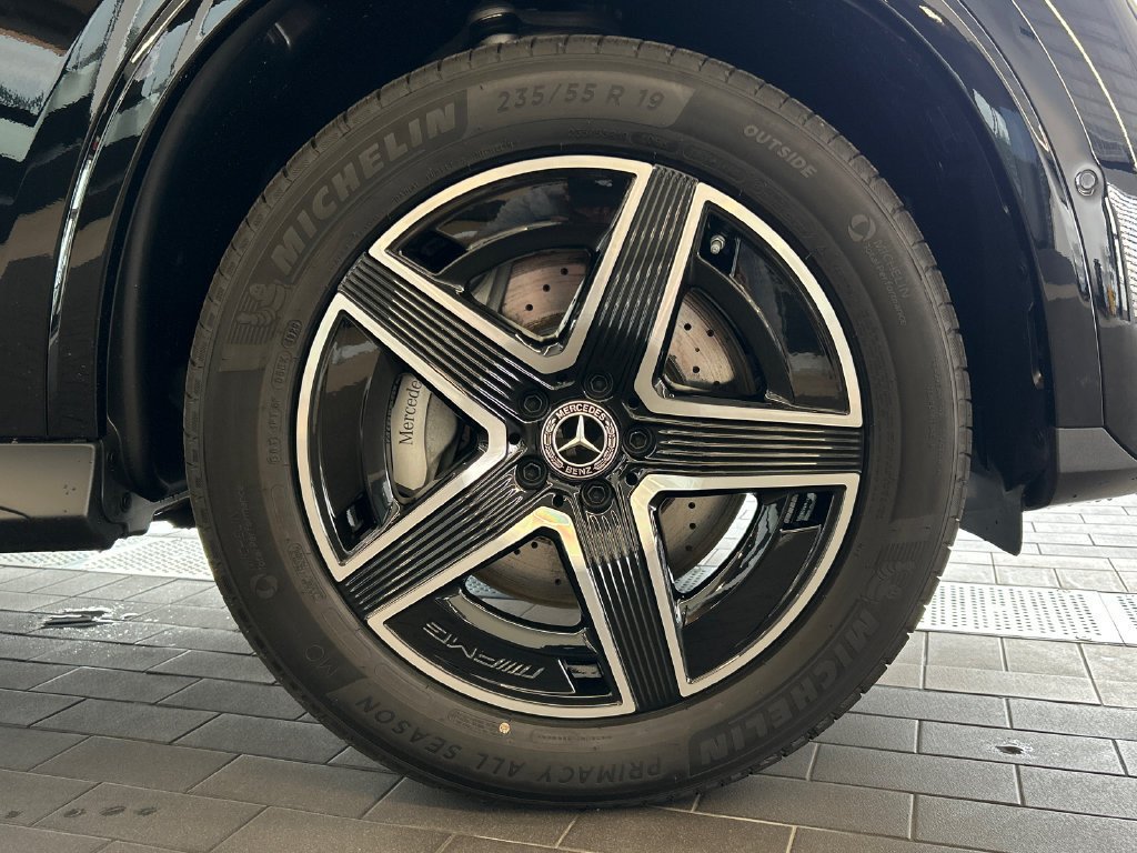 New 2027 Black Mercedes-Benz GLC 300 image 71