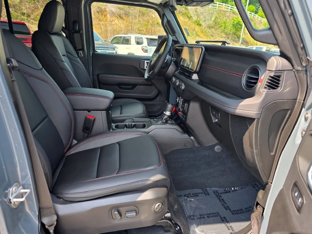 New 2026 Gray Jeep Moab 392 image 28