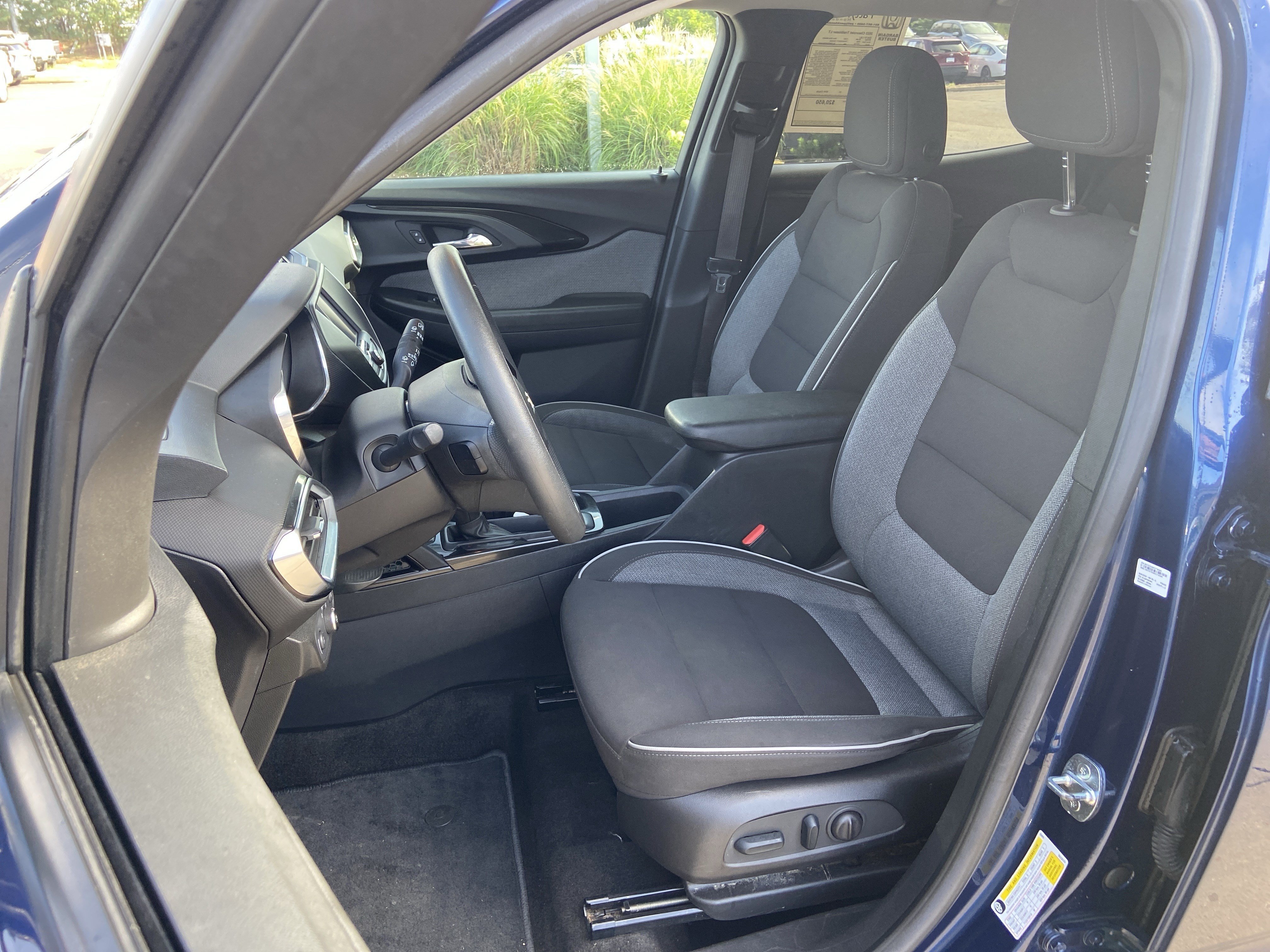 Used 2023 Blue Glow Metallic Chevrolet LT image 18