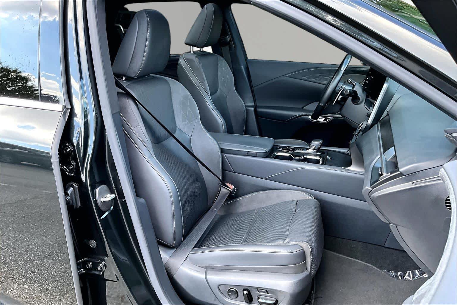 Used 2025 Caviar Lexus Luxury image 17