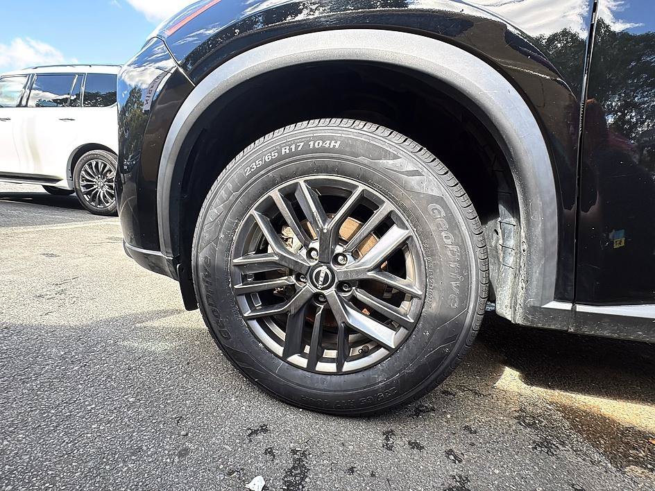 Certified Used 2024 Super Black Nissan S image 9