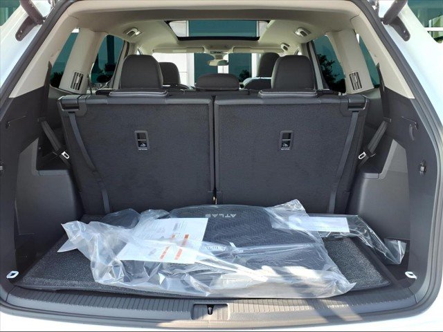 2026 Volkswagen Atlas SE w/Tech - Photo 9
