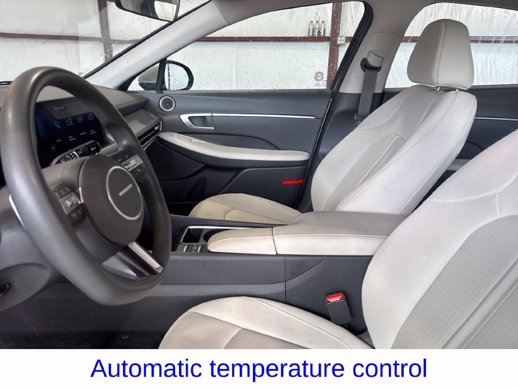 Certified Used 2025 Silver Hyundai SEL image 27