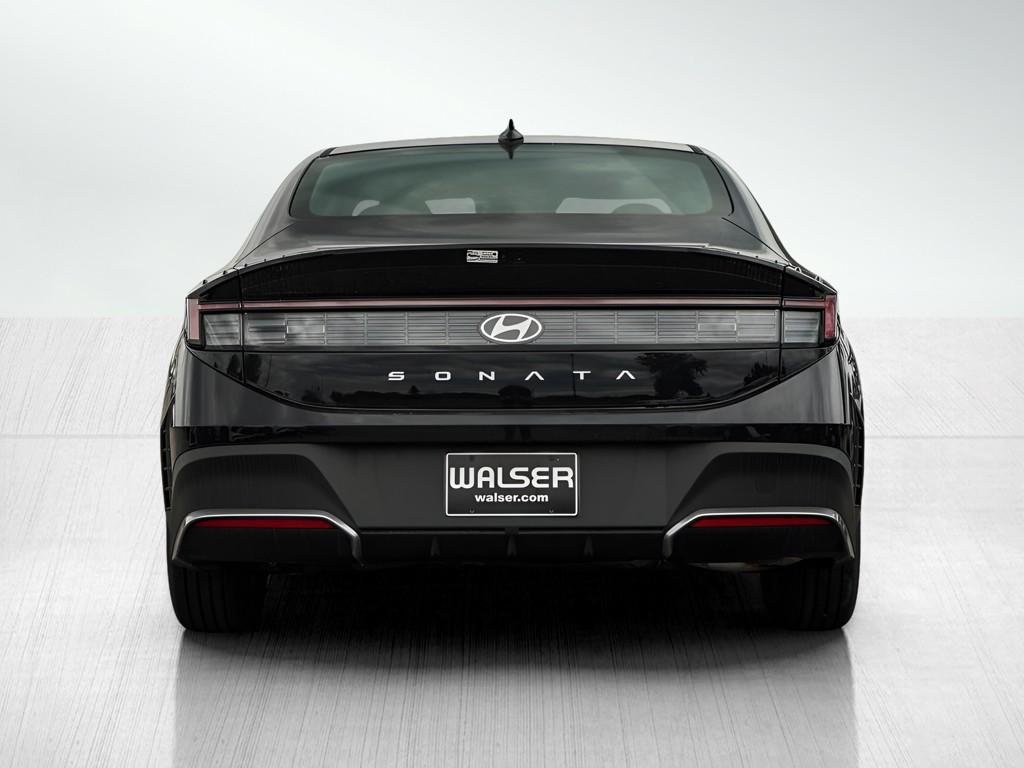 New 2026 Carbon Blue Hyundai SE FWD image 28