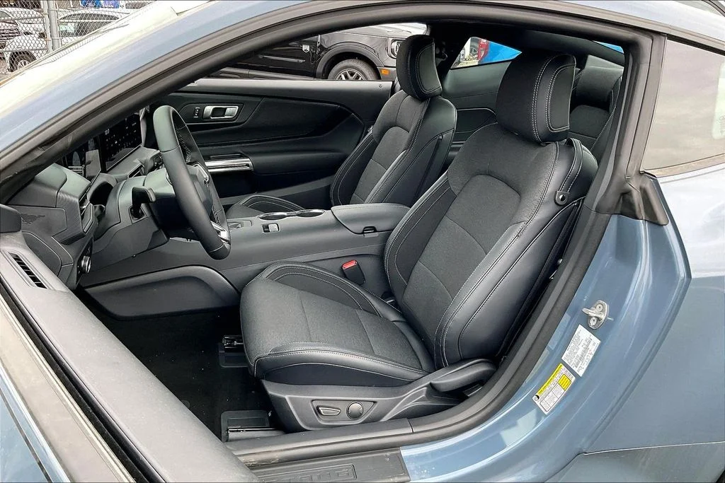2025 Ford Mustang EcoBoost Fastback - Photo 24