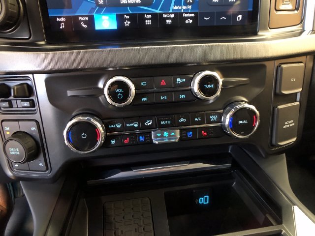 Used 2026 White Metallic Ford Platinum image 18