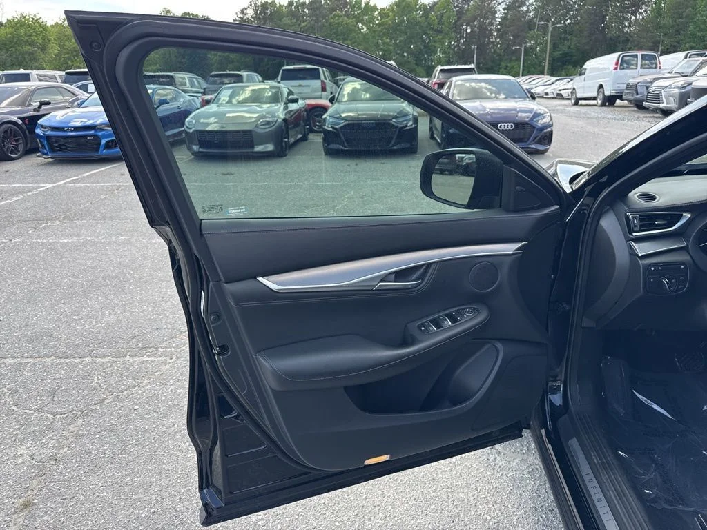 Used 2023 Black INFINITI LUXE image 26