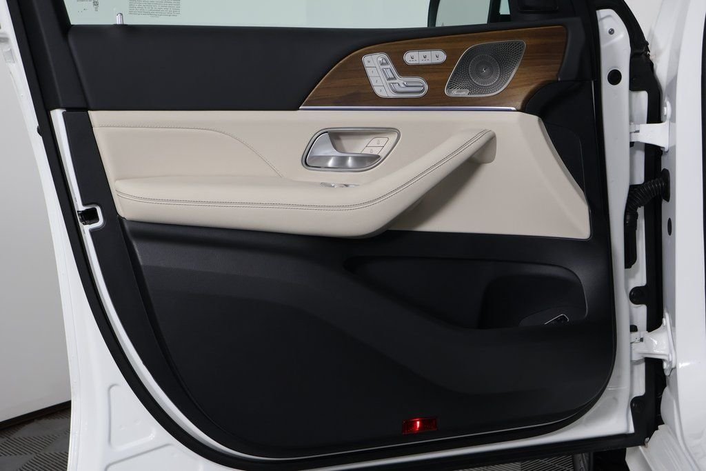 New 2026 Polar White Mercedes-Benz GLE 580 image 7