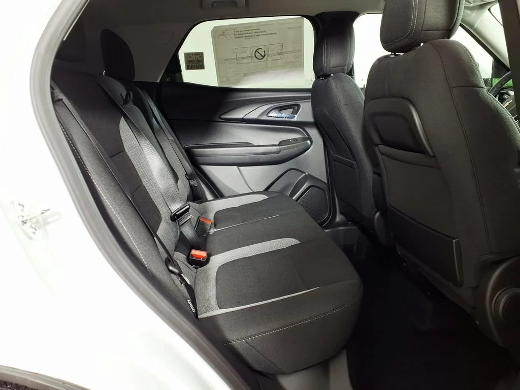 New 2026 Summit White Chevrolet LT image 10