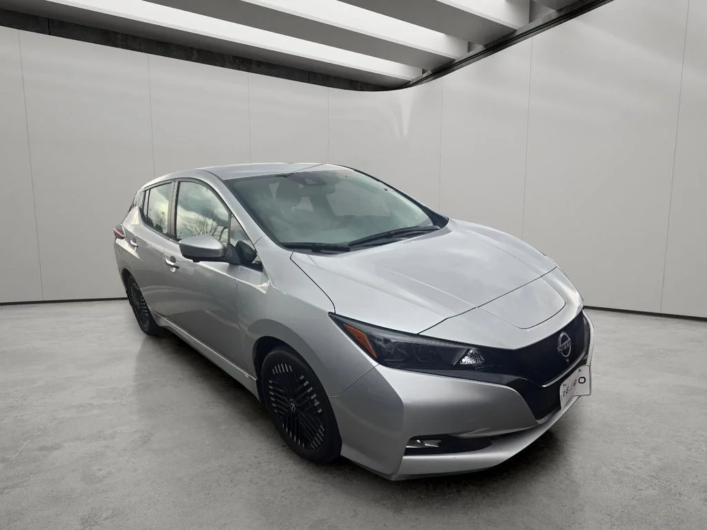 Used 2024 Brilliant Silver Metallic Nissan SV PLUS image 9