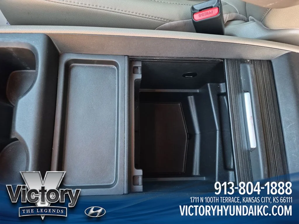 Used 2018  Honda EX-L image 26