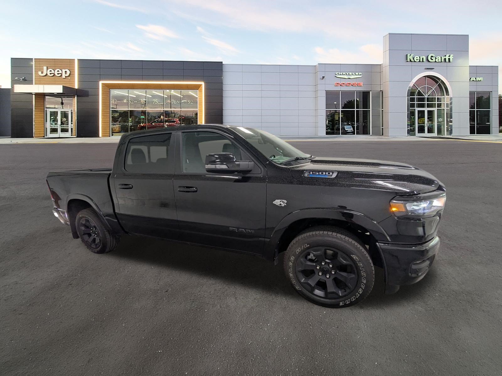 New 2026 Diamond Black Crystal Pearl-Coat Exterior Paint RAM Big Horn image 3