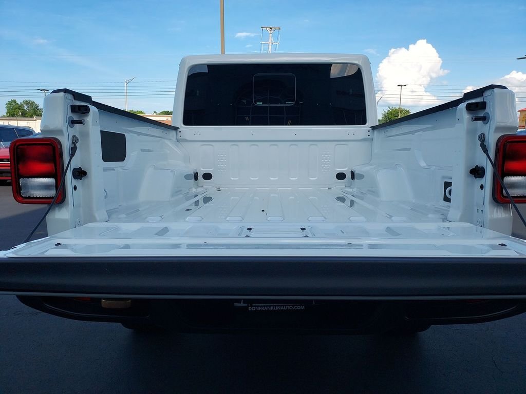 New 2026 White Jeep 85th Anniversary Edition image 29